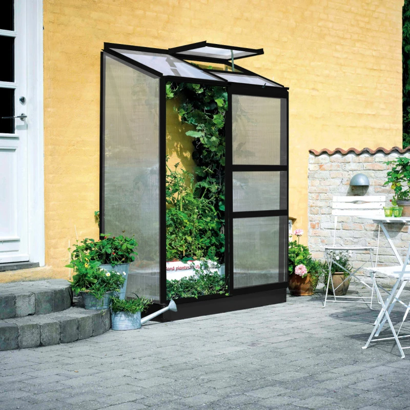 Serre Adossée 0,9m² Altan 2 En Aluminium Laqué Noir Et Polycarbonate 4mm - Halls 3 Serre Adossée 0,9m² Altan 2 En Aluminium Laqué Noir Et Polycarbonate 4mm - Halls
