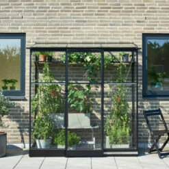 Serre De Jardin Adossée 1,2m² Qube Lean-to 26 Noire En Verre Trempé - Halls 13 Serre De Jardin Adossée 1,2m² Qube Lean-to 26 Noire En Verre Trempé - Halls -Jardin Serre Boutique serre de jardin adossee 12m qube lean to 26 noire en verre trempe halls 2